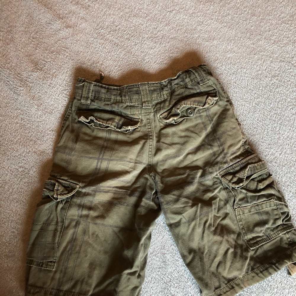 Boy Cargo shorts - Picture 2 of 3